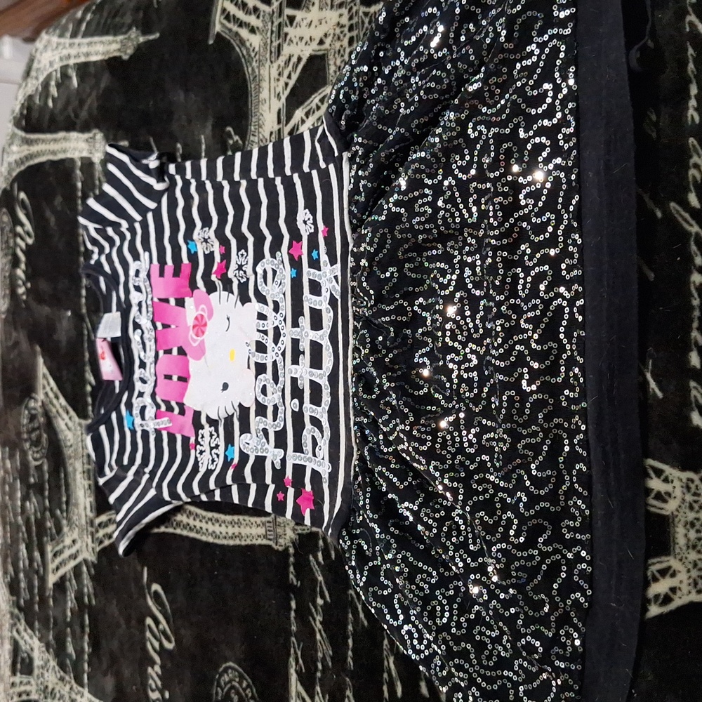 Hello Kitty Dress size (7-8)